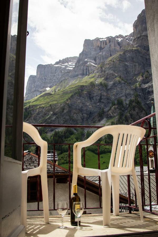Weisses Roessli Hotel Leukerbad Exterior photo